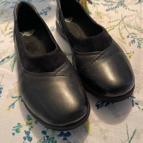Abeo Pro Etta Black Leather Ergonomic Flats 9.5 NEW - Picture 2 of 6